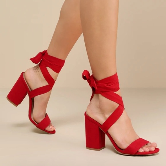 Lulu's Red Heeled Sandals with Knotted Design - Picture 1 of 5